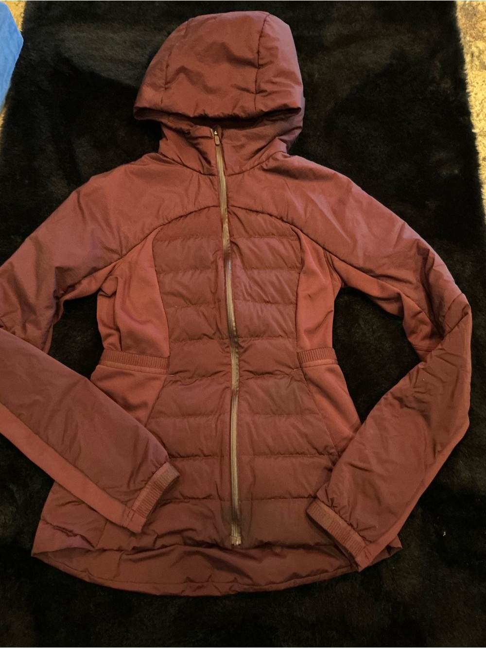 lululemon athletica Down For It All Hooded Puffer Jacket in Burgundy Size 4